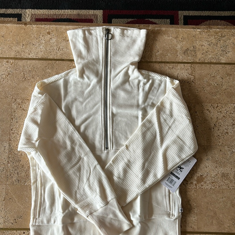 NWT XS Marika 1/4 zip super soft shirt